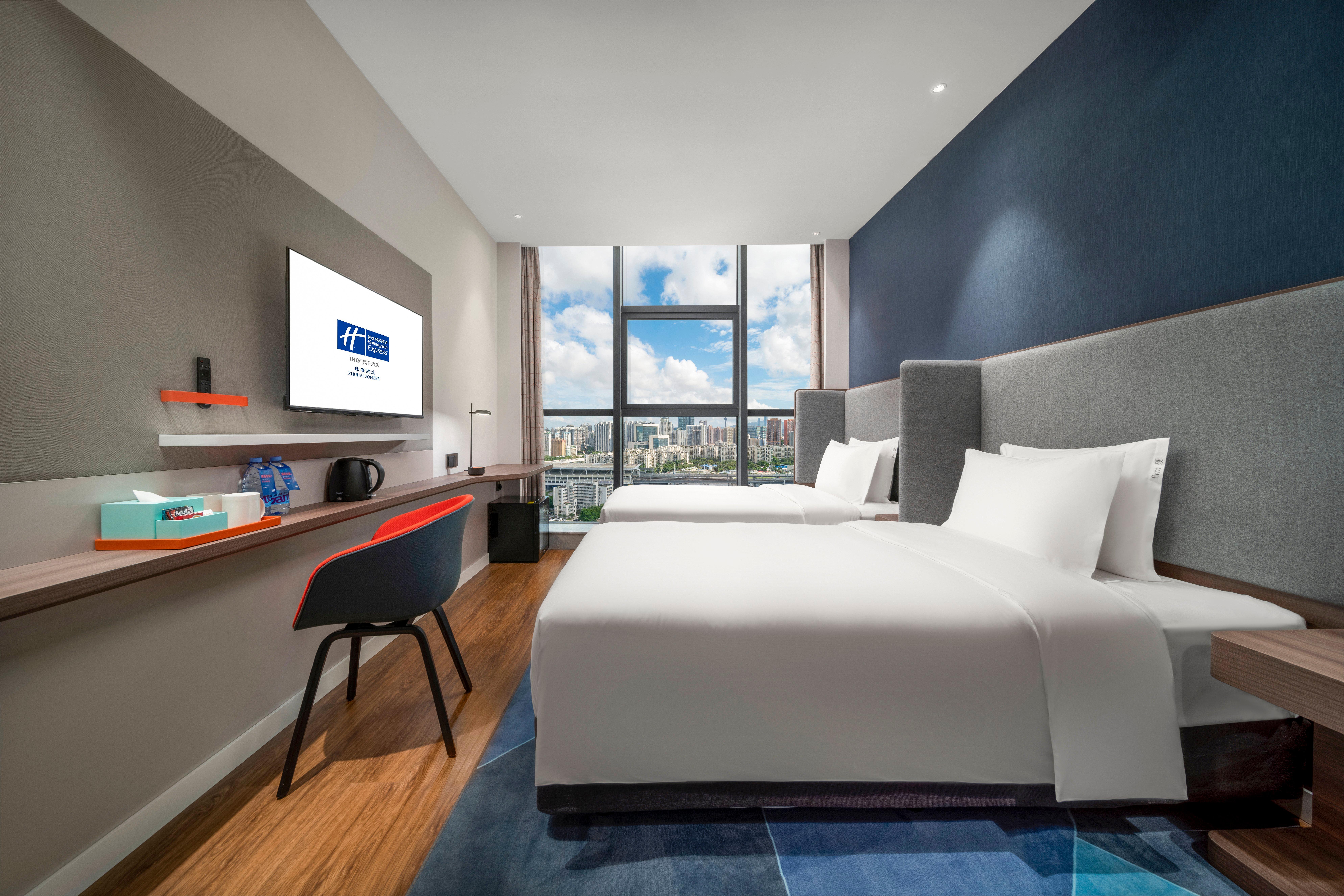 Holiday Inn Express Zhuhai Gongbei By Ihg Exterior photo