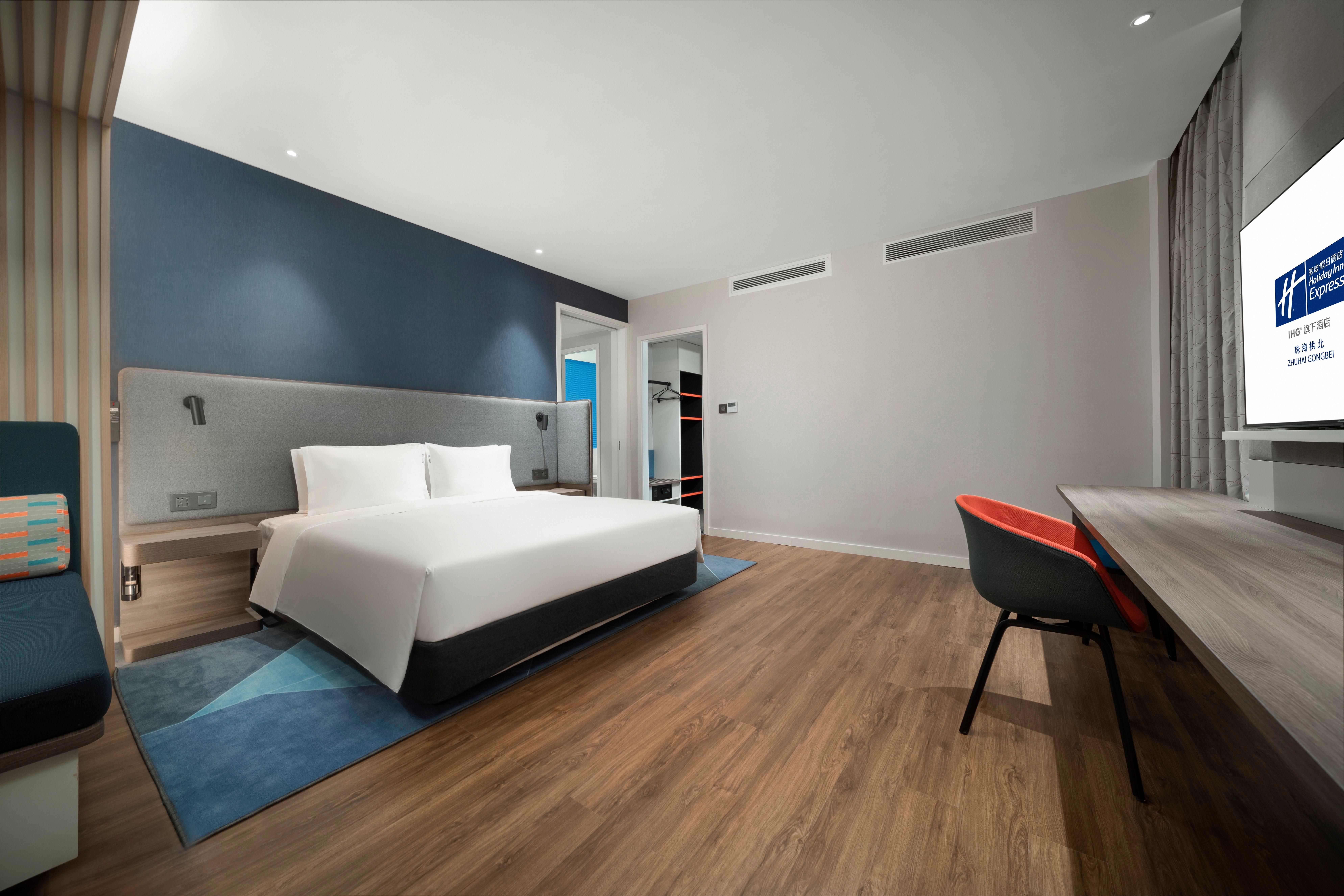 Holiday Inn Express Zhuhai Gongbei By Ihg Exterior photo