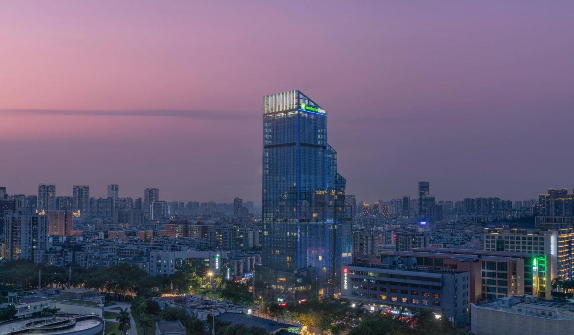 Holiday Inn Express Zhuhai Gongbei By Ihg Exterior photo