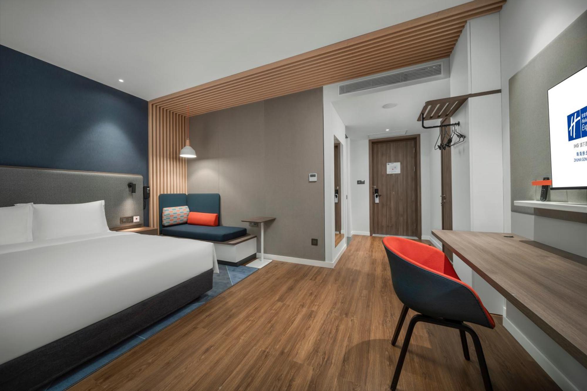 Holiday Inn Express Zhuhai Gongbei By Ihg Exterior photo